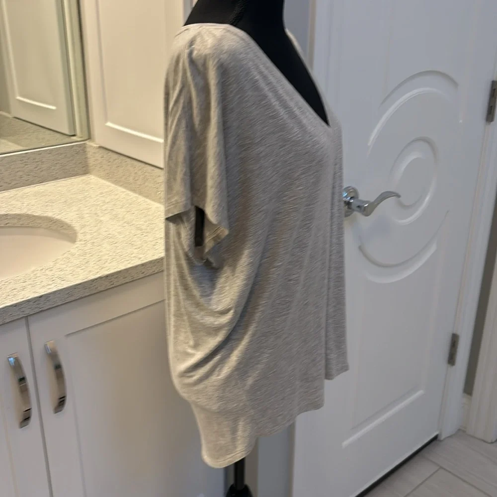 Express relaxed tee. Super soft deep v neck tee. Size small - Picture 5 of 7